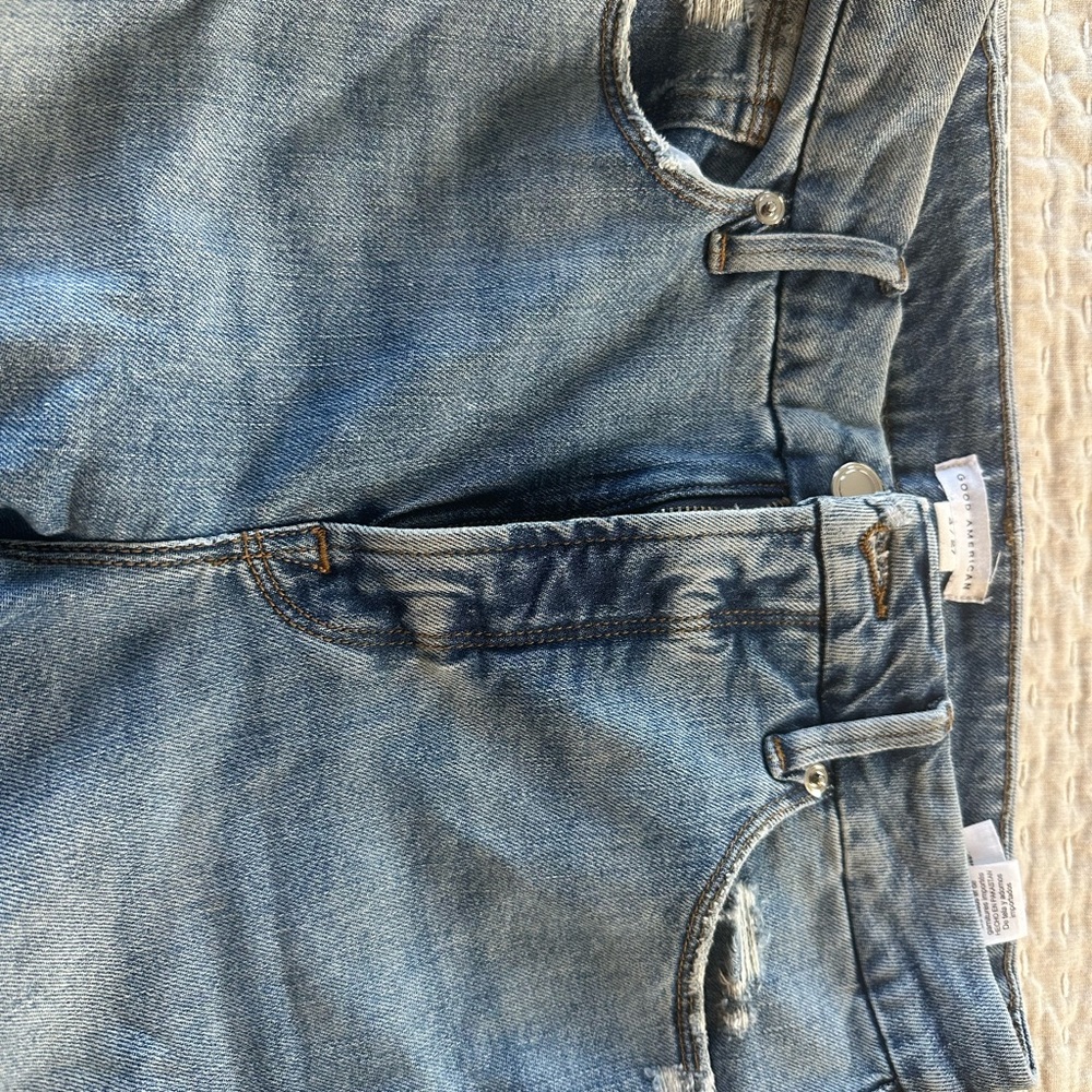 Good American Light Blue Distressed Jeans - Picture 5 of 5